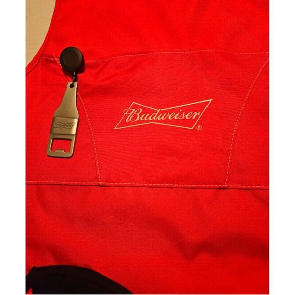 Budweiser New Apron Bottle opener Mitt cloth IInsulated pocket Adjust neckstrap - Picture 2 of 9